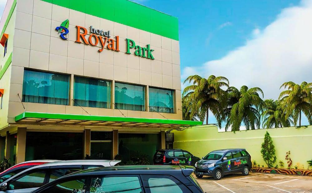 Royal Park Hotel Самарінда Екстер'єр фото